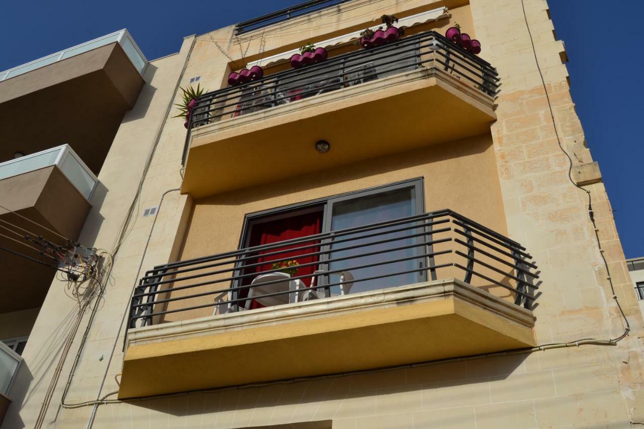 Mellieha Town Centre Bright & Spacious 3 Bedroom Apartment Extérieur photo