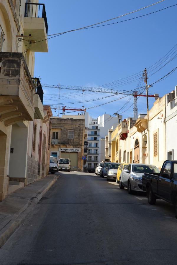 Mellieha Town Centre Bright & Spacious 3 Bedroom Apartment Extérieur photo