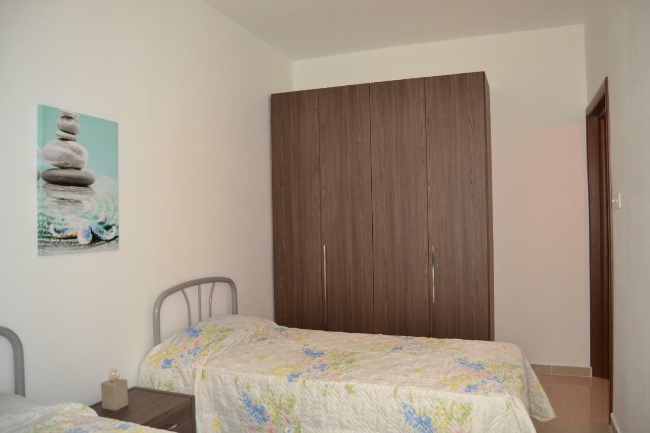 Mellieha Town Centre Bright & Spacious 3 Bedroom Apartment Extérieur photo