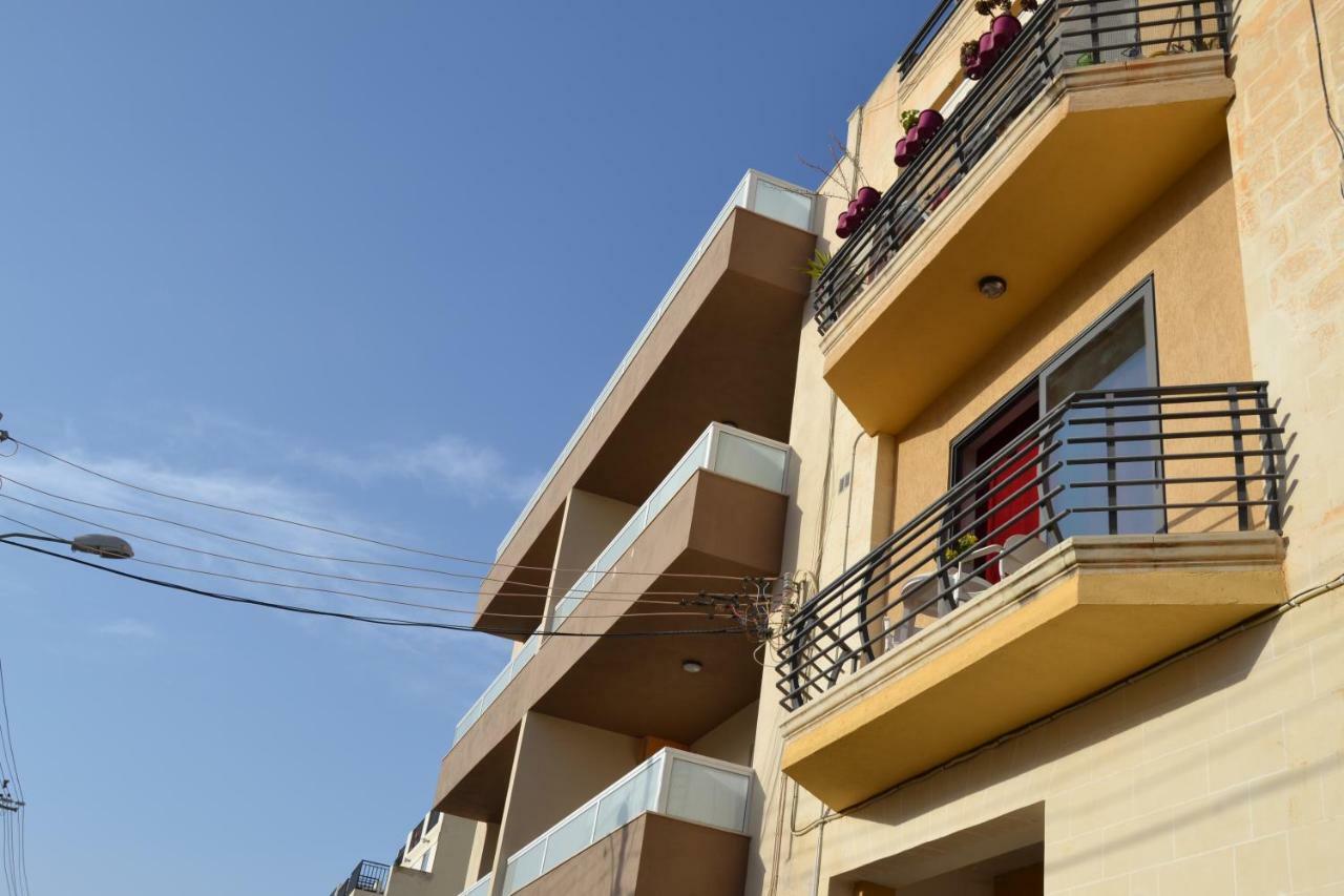 Mellieha Town Centre Bright & Spacious 3 Bedroom Apartment Extérieur photo