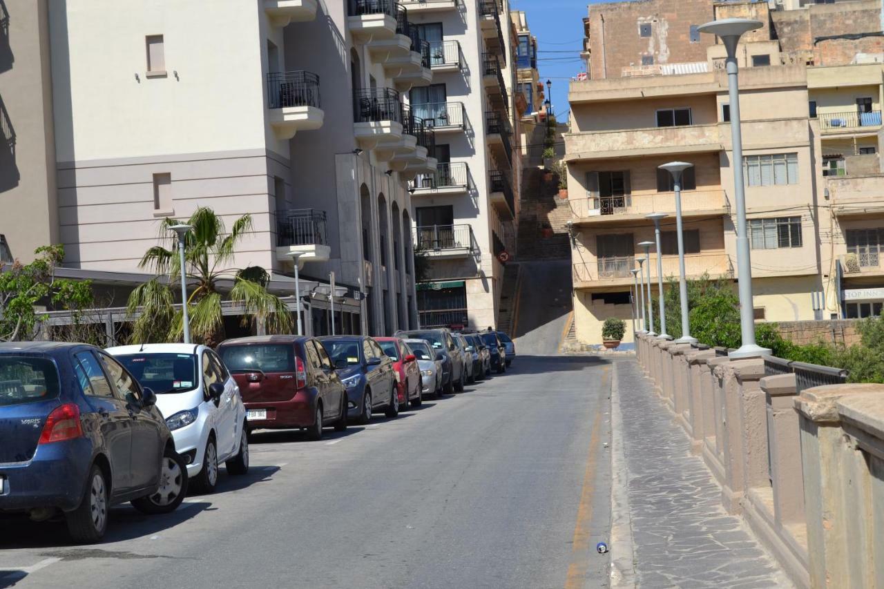 Mellieha Town Centre Bright & Spacious 3 Bedroom Apartment Extérieur photo